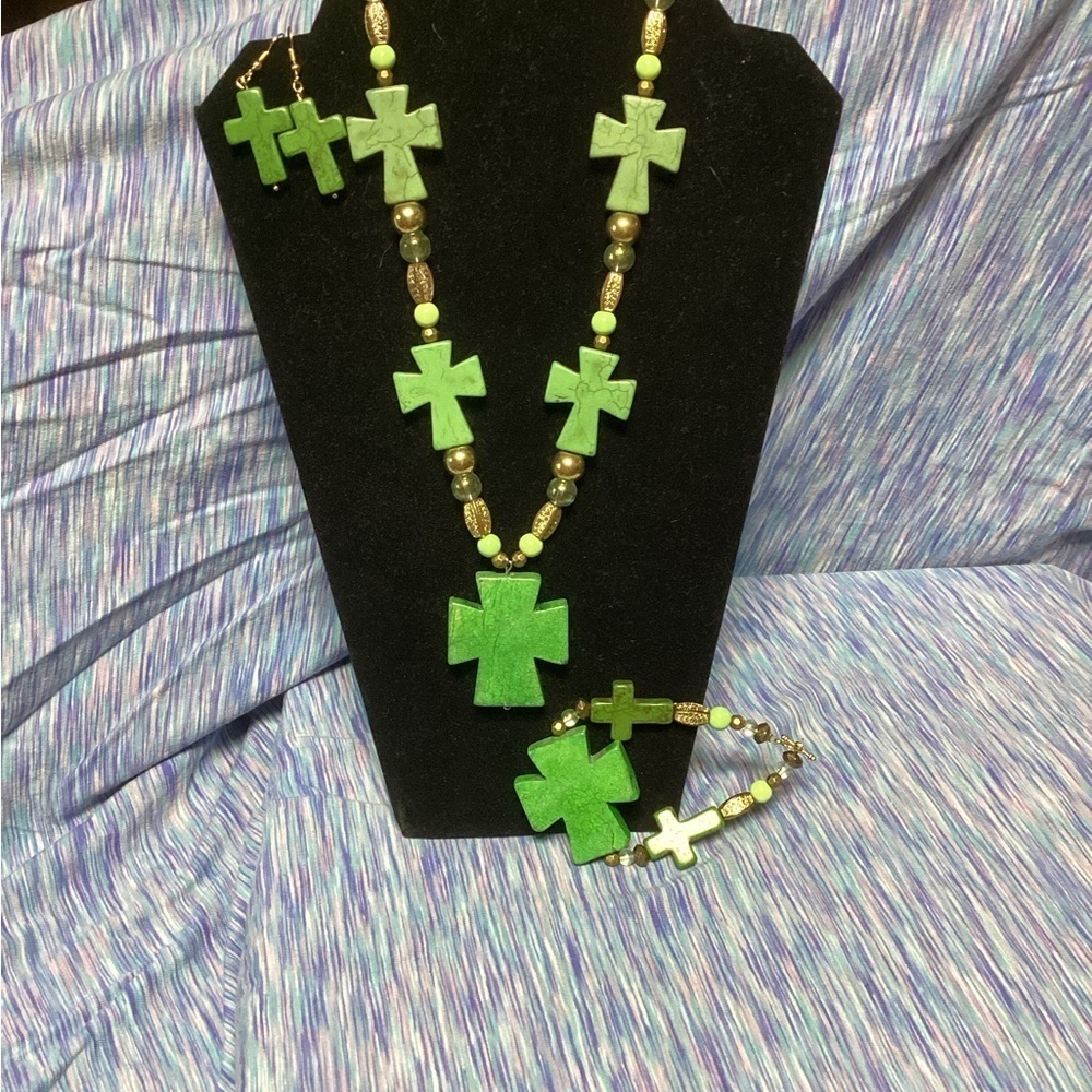 Chunky Spiritual Jewelry 3 pc set green and gold ceramic cross